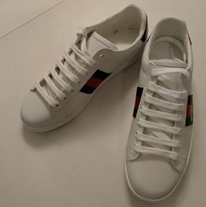 Gucci White Sneakers with Gold Bee